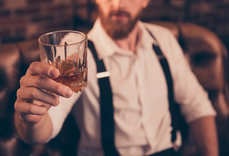 Wpływ alkoholu na organizm – skutki i zagrożenia